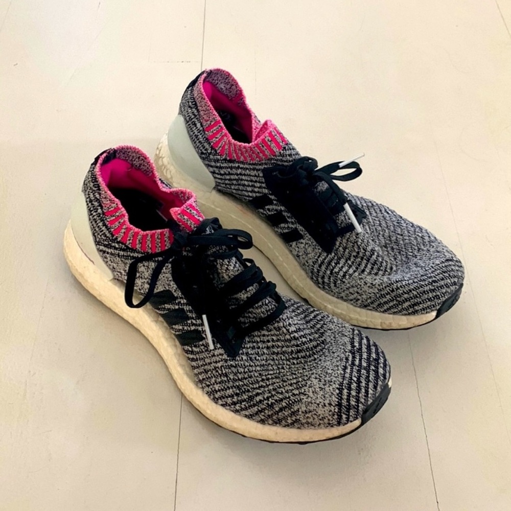 Adidas ultra boost uncaged breast cancer awareness 10.5
